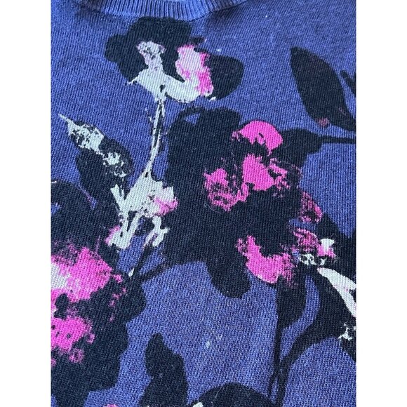 LORD & TAYLOR 100% Extra Fine Merino Wool Sweater Floral Size Medium Modern City - Picture 8 of 16